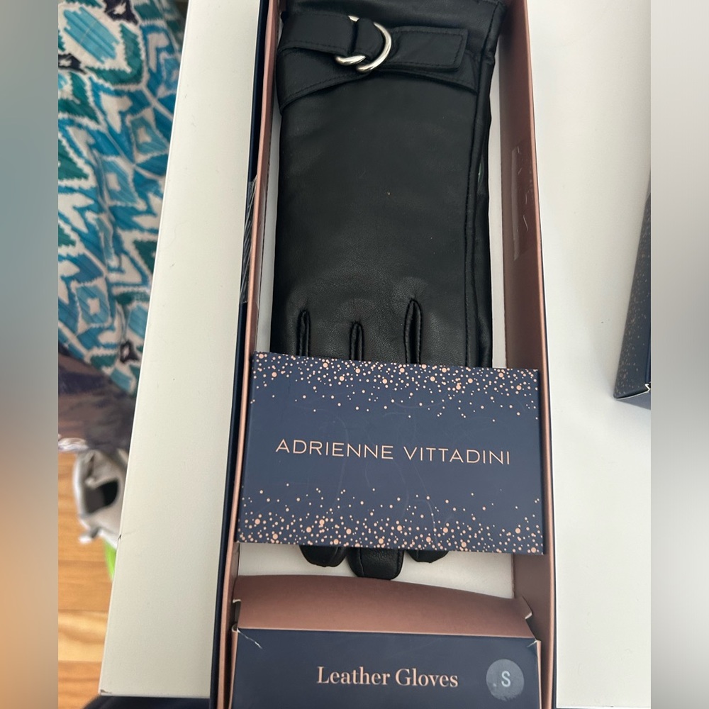 Adrienne Vittadini leather gloves